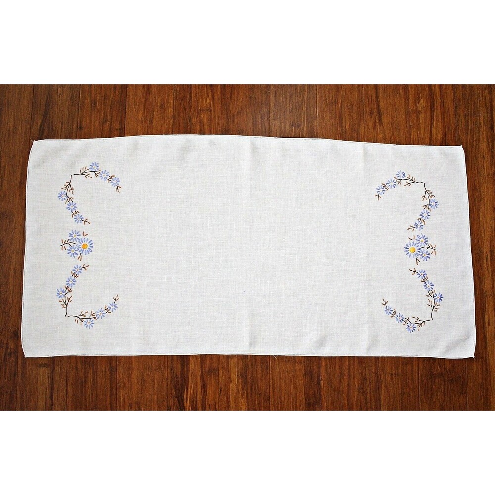 VTG Cotton Embroidered Table Runner Retro Dresser Scarf Floral Motif 34 x 17 #01